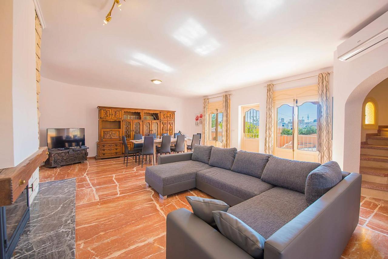 Villa Cronos - Plusholidays Калпе Екстериор снимка