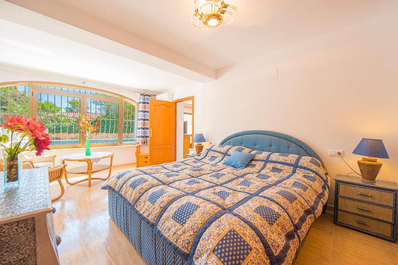 Villa Cronos - Plusholidays Калпе Екстериор снимка